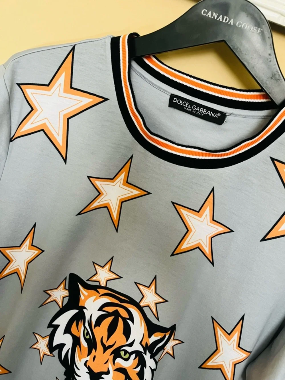 Dolce & Gabbana tiger star tshirt - Picture 3 of 5